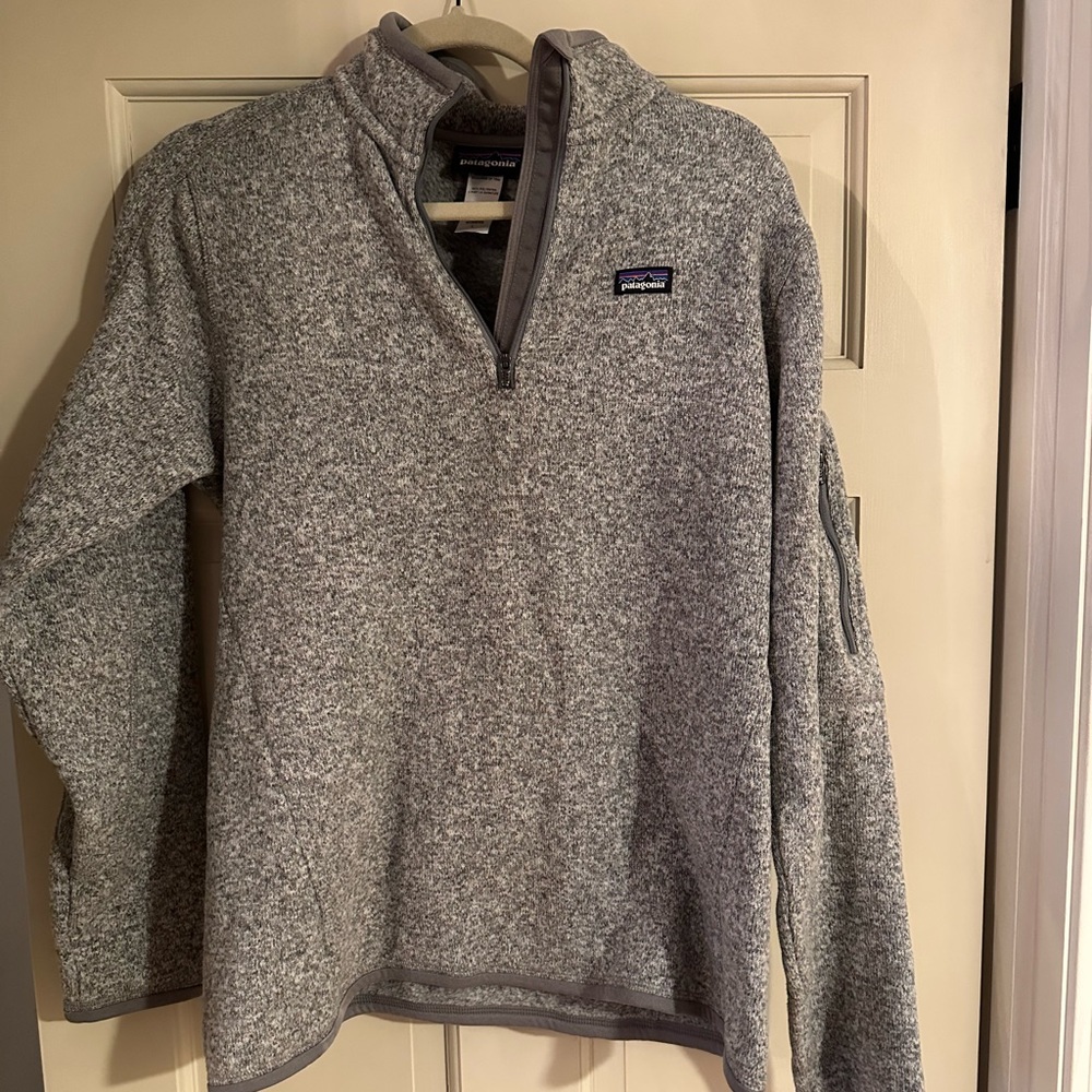 Women’s Gray Patagonia pullover size Large